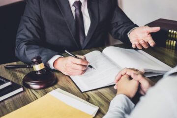 Business Litigation Attorney