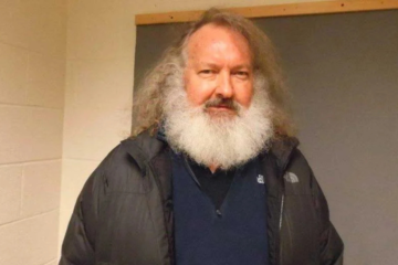 Randy Quaid Net Worth: Early life, Age, Height, Family, Career & More